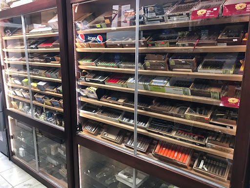 Cigar Shop «Pipe & Pouch Smoke Shop», reviews and photos, 53 N Orange Ave, Orlando, FL 32801, USA