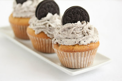 close-up photo of cookies and cream cupcakes on a plate