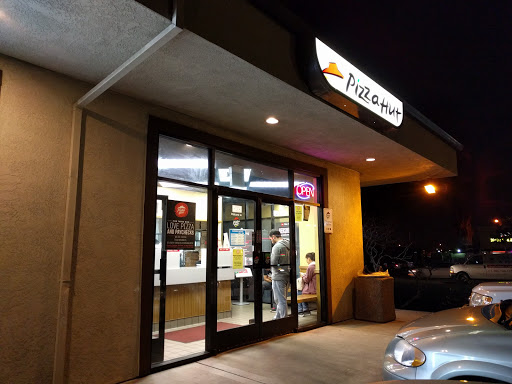 Pizza Restaurant «Pizza Hut», reviews and photos, 102 S Park Victoria Dr, Milpitas, CA 95035, USA