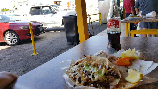Tacos Yubby, Río Santacruz 2098, Nuevo Mexicali, 21399 Mexicali, B.C., México, Restaurante especializado en chuletas | BC