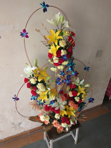 Ferns N Petals : Just Flowers, 33A, Sunder Nagar Market, Behind HDFC Bank, Sunder Nagar, New Delhi, Delhi 110003, India, Gift_basket_shop, state DL