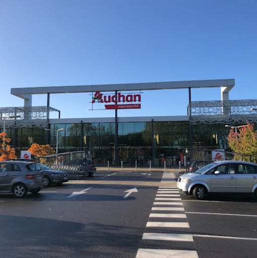 Auchan Supermarché Trappes logo