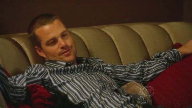 Callen en el episodio La brecha Ncis_los_angeles_s01e11_hdtv_xvid-2hd_avi0819