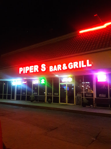 Bar & Grill «Pipers Sports Bar and Grill», reviews and photos, 4544 Curry Ford Rd, Orlando, FL 32812, USA