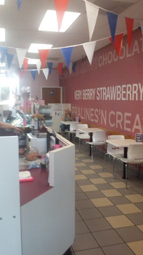 Ice Cream Shop «Baskin-Robbins», reviews and photos, 7555 N la Cholla Blvd, Tucson, AZ 85741, USA