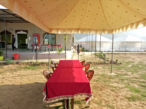 Indergarh fort and hotel, Near indergarh toll plaza, Kota-Lalsot Mega Hwy, Indergarh, Rajasthan 323613, India, Hotel, state RJ