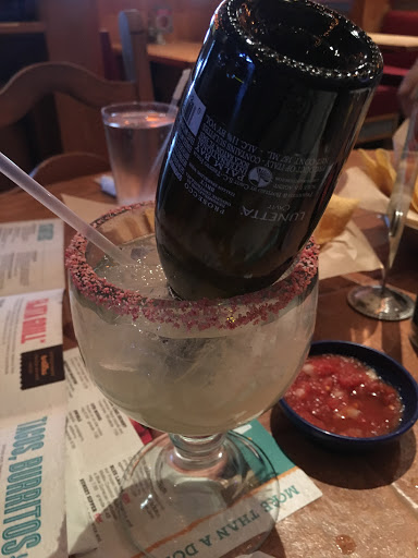 Mexican Restaurant «On The Border Mexican Grill & Cantina», reviews and photos, 102 Bartlett Ave, Exton, PA 19341, USA