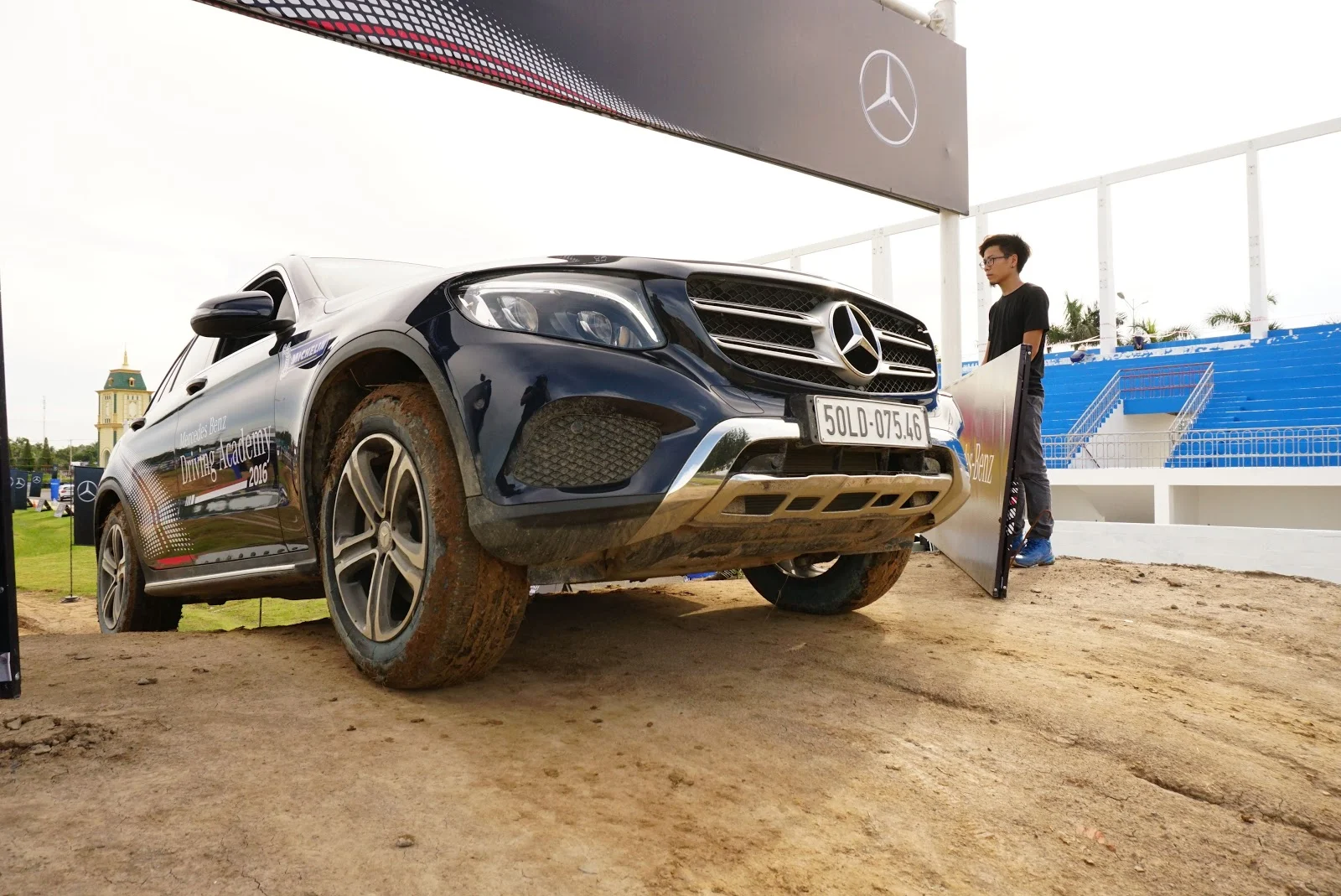 Trổ tài offroad 'nhẹ' cùng các dòng SUV của Mercedes Benz