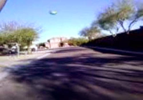 12 Year Old Snaps Photo Of Ufo Over Arizona Neighborhood