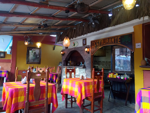 El Barril Grill, Av 7, Centro, Bacalar, Q.R., México, Restaurantes o cafeterías | QROO