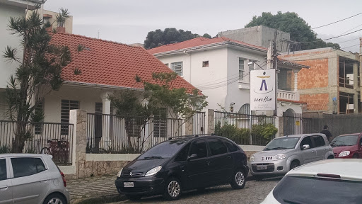 Cena Hum, R. Sen. Xavier da Silva, 166 - São Francisco, Curitiba - PR, 80530-060, Brasil, Escola_de_Teatro, estado Paraná