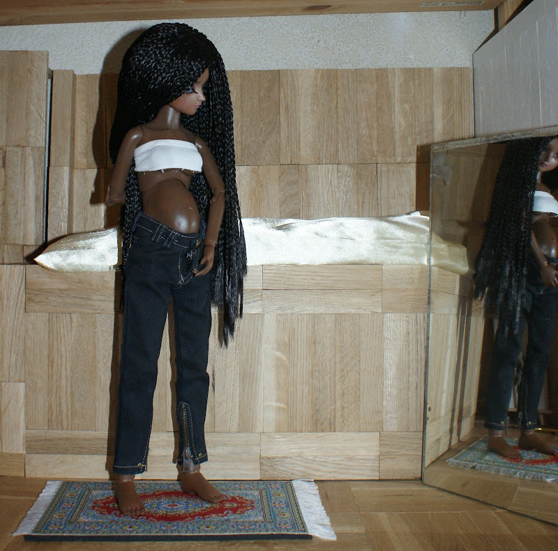 Uchi - Doll enceinte (fantasy doll) - nouveau tattoo P3 - Page 2 0712%2520-%2520pregnant%25201