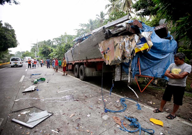 Philippines Bus Accident2