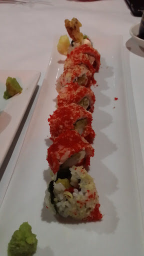 Japanese Restaurant «Golden Rolls», reviews and photos, 790 S Eastwood Dr, Woodstock, IL 60098, USA