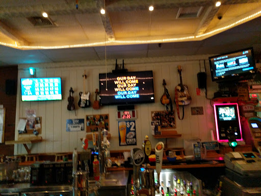 Liquor Store «Gateway Bar & Liquor Store», reviews and photos, 1018 NJ-36, Atlantic Highlands, NJ 07716, USA