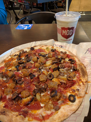 Pizza Restaurant «MOD Pizza», reviews and photos, 2000 S Bascom Ave #102, Campbell, CA 95008, USA