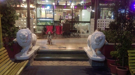 HOTEL ASHREY And Sagar Restaurant, 10, Tyagi Rd, Backside of Railway Station, Prince Chowk, Race Course, Dehradun, Uttarakhand 248001, India, Indoor_accommodation, state UK