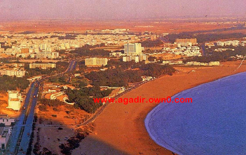 شاطئ اكادير قبل وبعد الزلزال سنة 1960 827_001