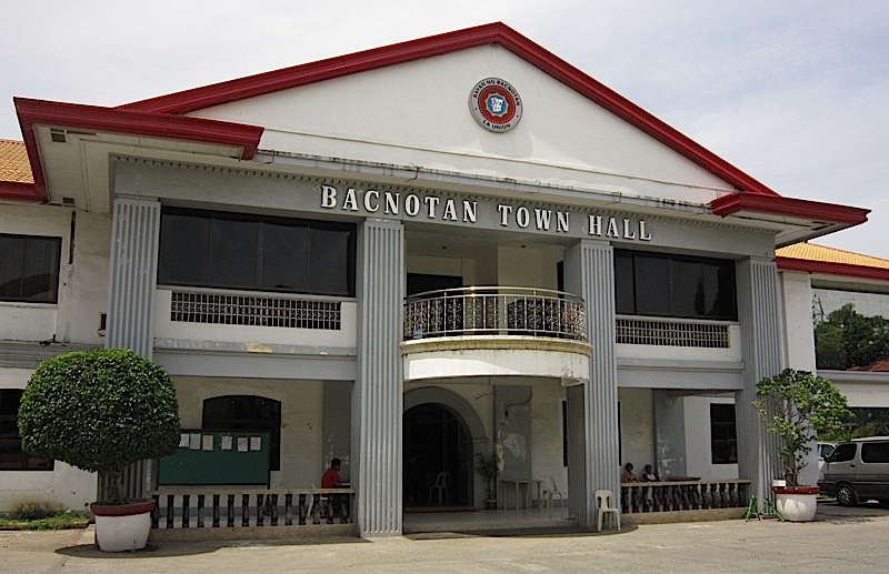 Bacnotan town hall