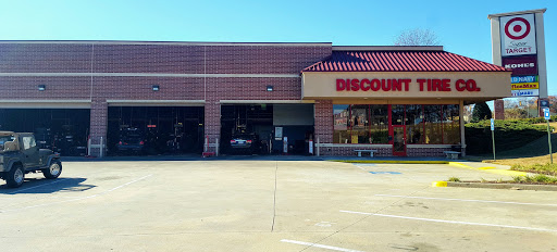 Tire Shop «Discount Tire Store - Woodstock, GA», reviews and photos, 160 Woodstock Square Ave, Woodstock, GA 30189, USA