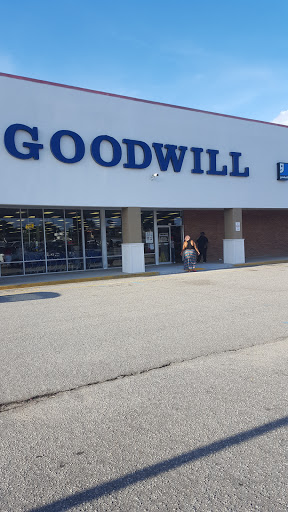 Thrift Store «Goodwill», reviews and photos