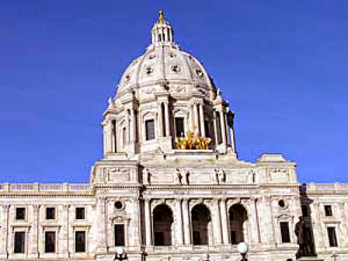 Minnesotta Governor Signs Energy And Climate Bill