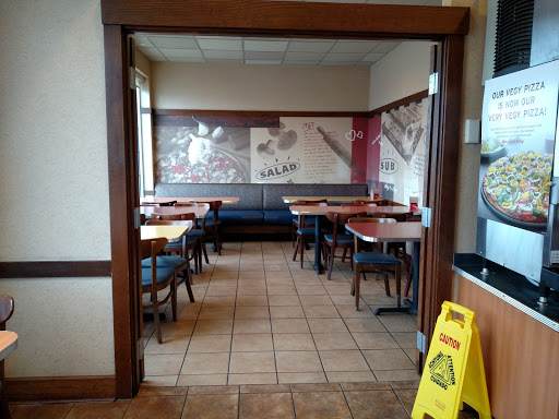 Pizza Restaurant «Donatos Pizza», reviews and photos, 813 E Main St, Brownsburg, IN 46112, USA