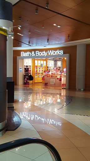 Bath & Body Works, Al Wahda Mall Mosque - Abu Dhabi - United Arab Emirates, Beauty Supply Store, state Abu Dhabi