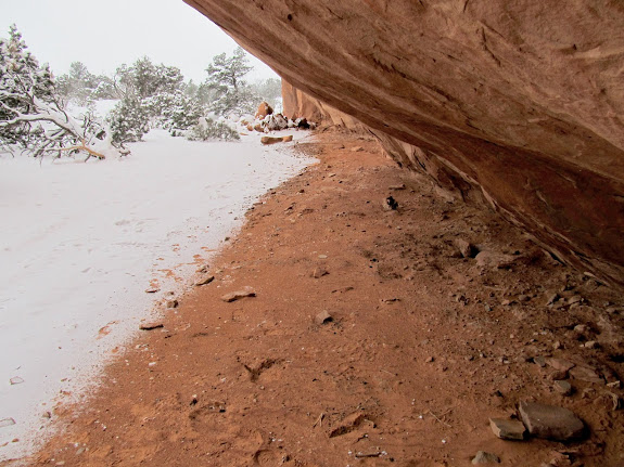 Overhang with metate in lower-right