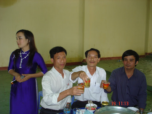 Chào mừng Ngày nhà giáo Việt Nam 20/11 2010 - Page 3 DSC00195