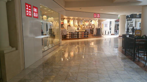 Uniqlo Stonestown