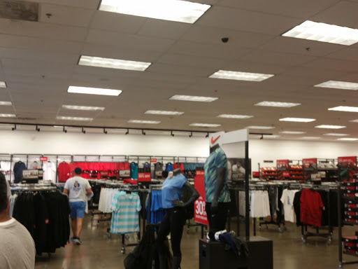 Sporting Goods Store «Nike Clearance Store», reviews and photos, 530 Outlet Village Blvd, Lebanon, TN 37090, USA