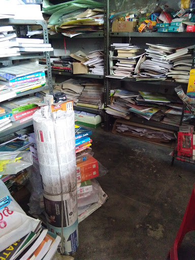 Bhavana Books, New Bus Stand, Hospital Rd, Thrippunithura, Ernakulam, Kerala 682301, India, Medical_Book_Store, state KL