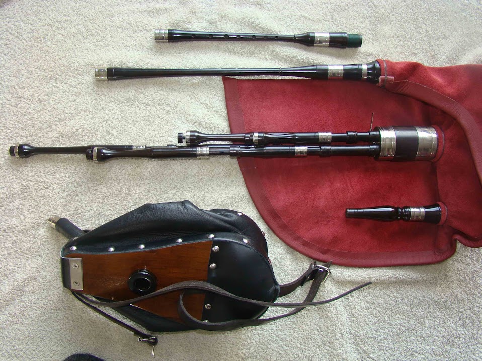 Vends Small pipes Jean Yves Péran. 3.1