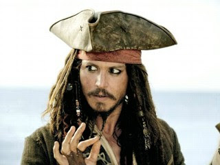 Johnny Depp berhasil memerankan Captain Jack Sparrow 