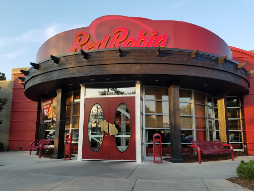 Hamburger Restaurant «Red Robin Gourmet Burgers», reviews and photos, 1088 Nimmo Pkwy, Virginia Beach, VA 23454, USA