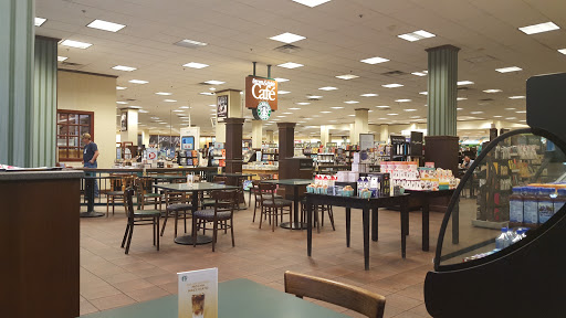 Book Store «Barnes & Noble», reviews and photos, 5231 E 41st St, Tulsa, OK 74135, USA