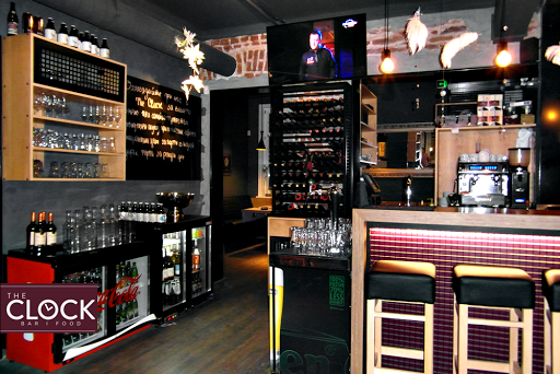 THE CLOCK bar & food