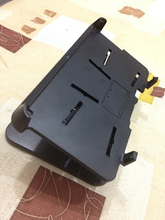 Hori 3DS Charger Stand Side