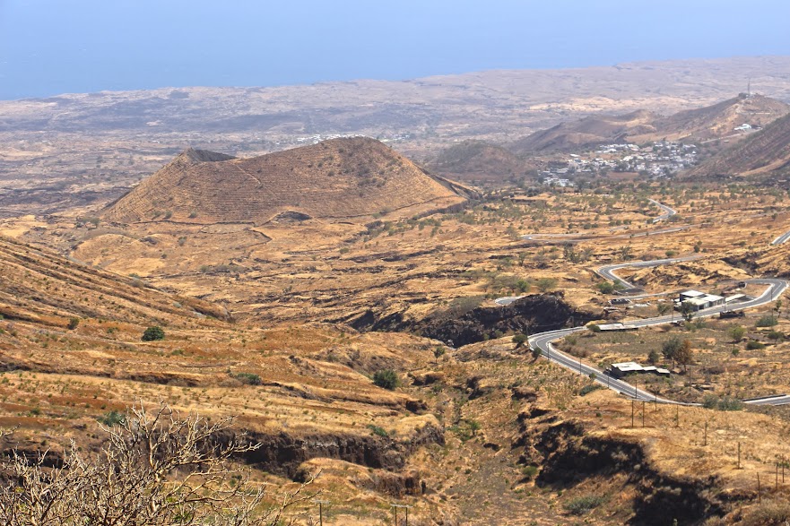 ILHA DO FOGO, a ilha vulcão e as erupções que marcam uma vida | Cabo Verde