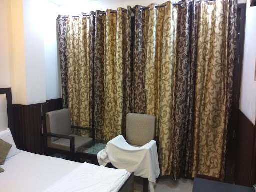 Hotel Satyam, Kikar Bazar Rd, Old City, Bathinda, Punjab 151001, India, Indoor_accommodation, state PB