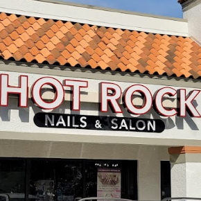 hot rock nail salon logo