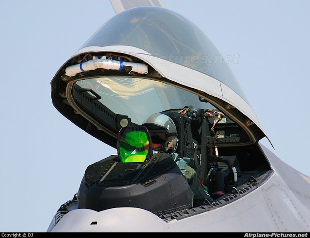 Lockheed F-22 Raptor 15407