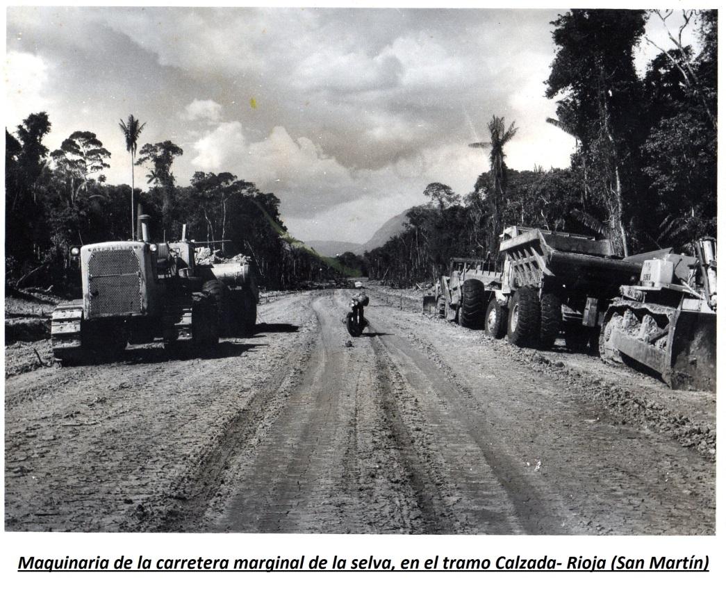 D:\Mis Documentos\CRONICAS DE TIO TUCO\Maquinaria de la carretera marginal de la selva, en el tramo Calzada- Rioja (San Martín).jpg