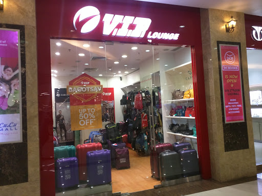 V.I.P Lounge, Lulu Mall NH 47 Entrance, Nethaji Nagar, Edappally, Kochi, Kerala 682024, India, Bag_Shop, state KL