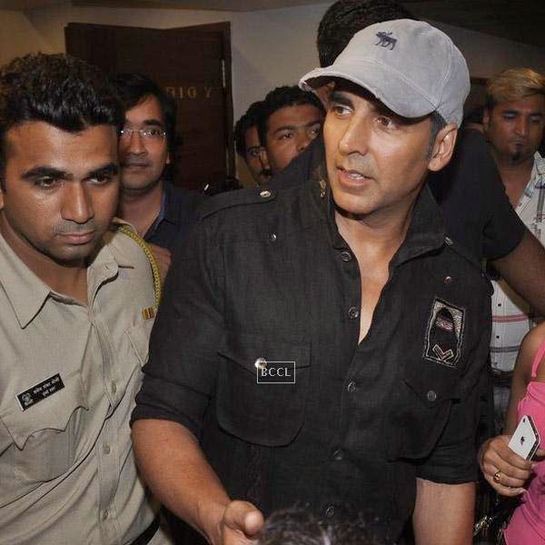 Akshay Kumar clicked on his arrival for a recording session for his movie Entertainment, in Mumbai, on July 23, 2014. (Pic: Viral Bhayani)