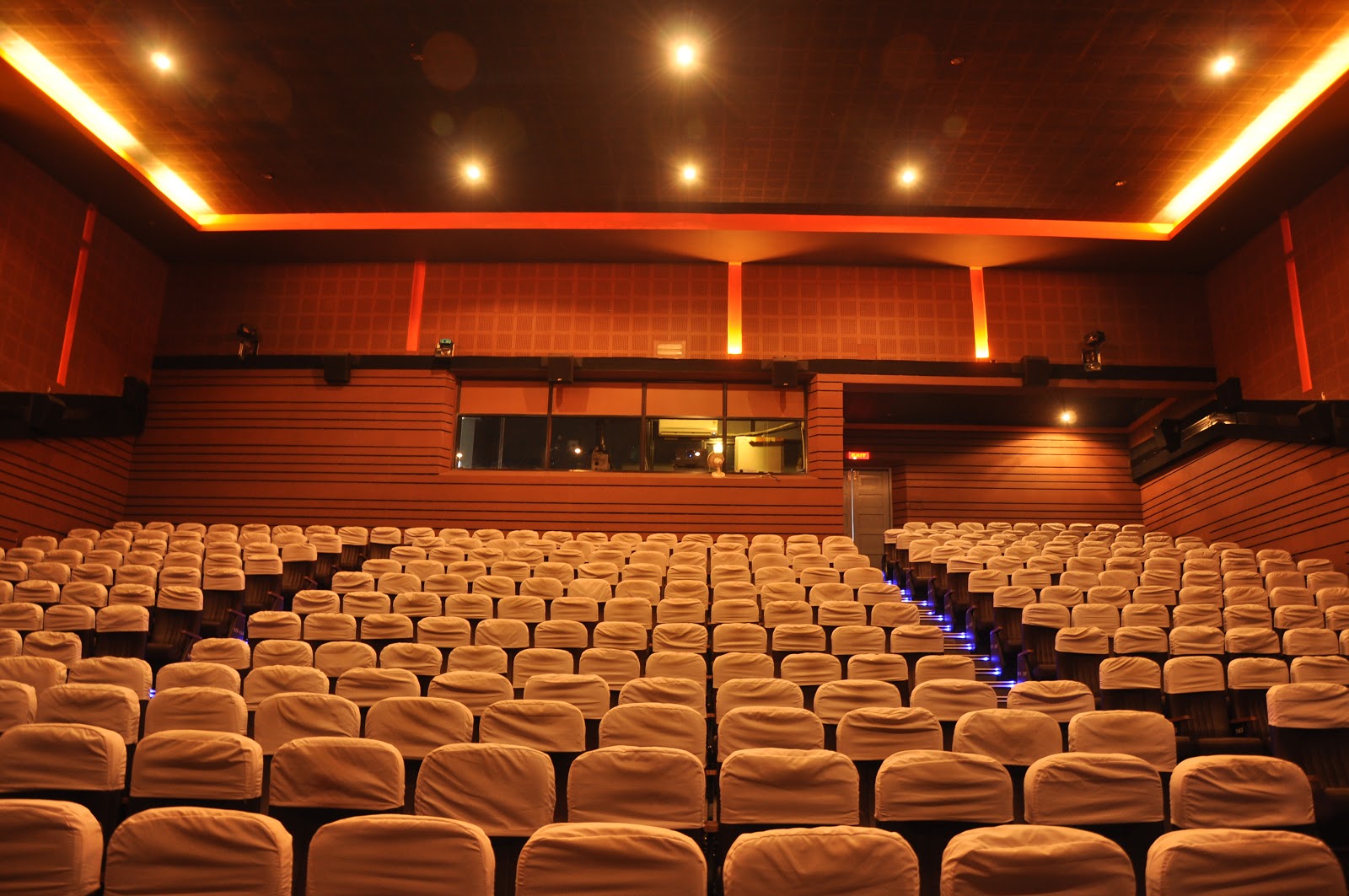 Sreekaleeswary theatre kodungallur