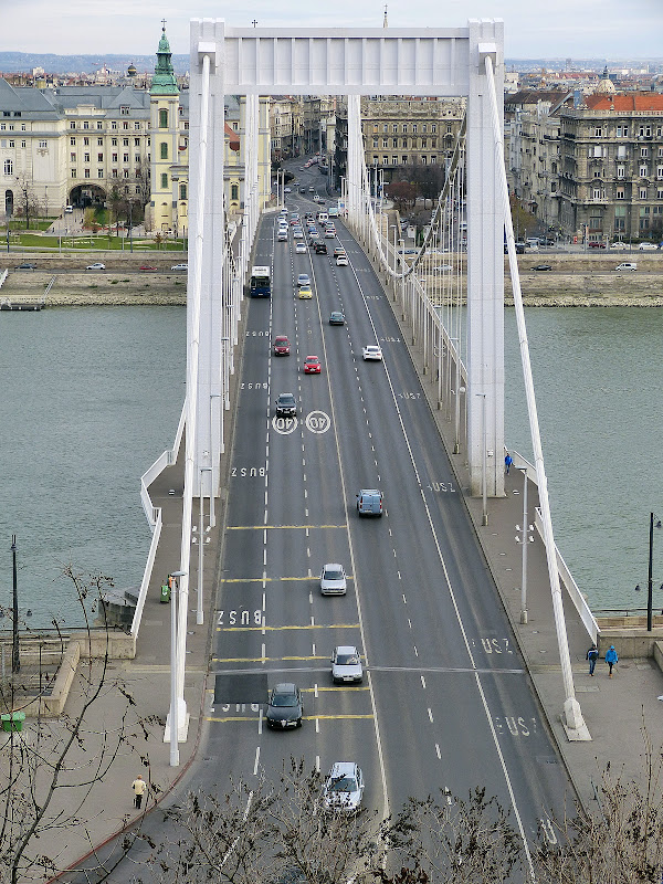 BUDAPEST: PASEN Y VEAN - Blogs of Hungary - LLEGADA DEL SÉPTIMO DE CABALLERÍA: RYANAIR, BUS-METRO, EUROSTARS, VOROSMARTY (5)