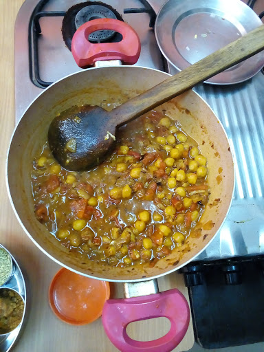 Cooking Masala, Flat No. 8 & 10, Geetanjali Kunj. Near Anand Prakash Ashram, Tapovan, Laxman Jhoola, Rishikesh, Uttarakhand 249192, India, Cooking_Class, state UK