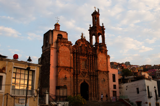 Una Iglesia Cristiana en Guanajuato, Calle de Papmi 9, Zona Centro, 36000 Guanajuato, Gto., México, Iglesia cristiana | GTO